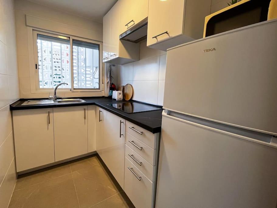 Beachfront House Пилес Экстерьер фото