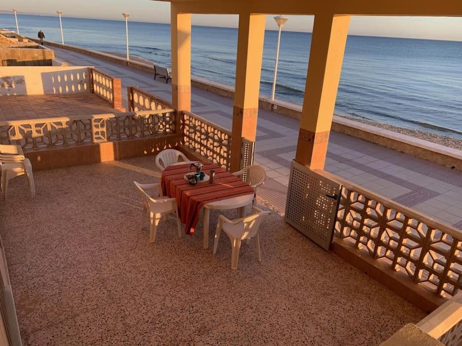 Beachfront House Пилес Экстерьер фото