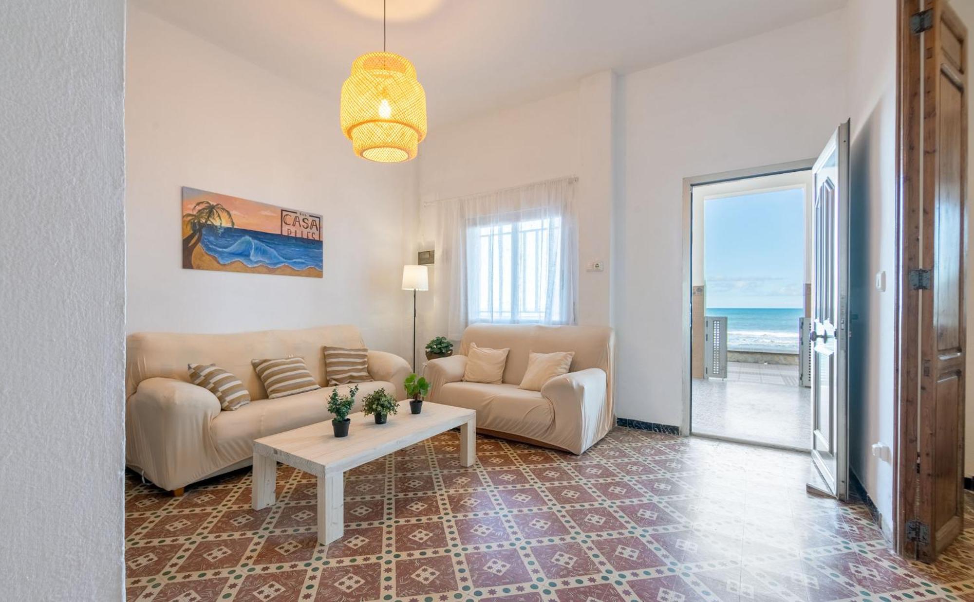 Beachfront House Пилес Экстерьер фото