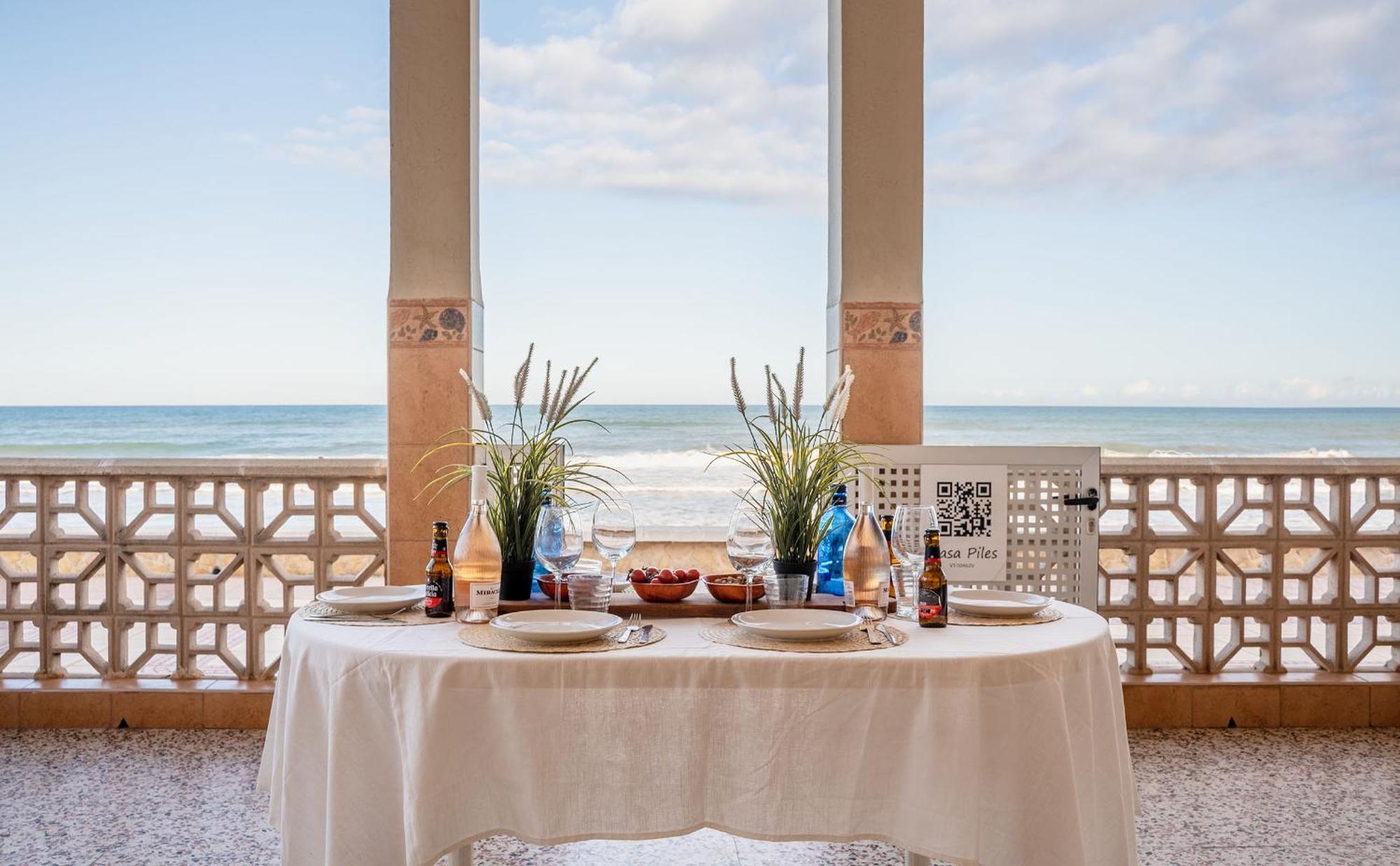 Beachfront House Пилес Экстерьер фото
